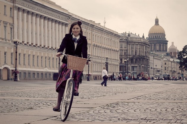 Елена Леденец, менеджер по продажам электрооборудования